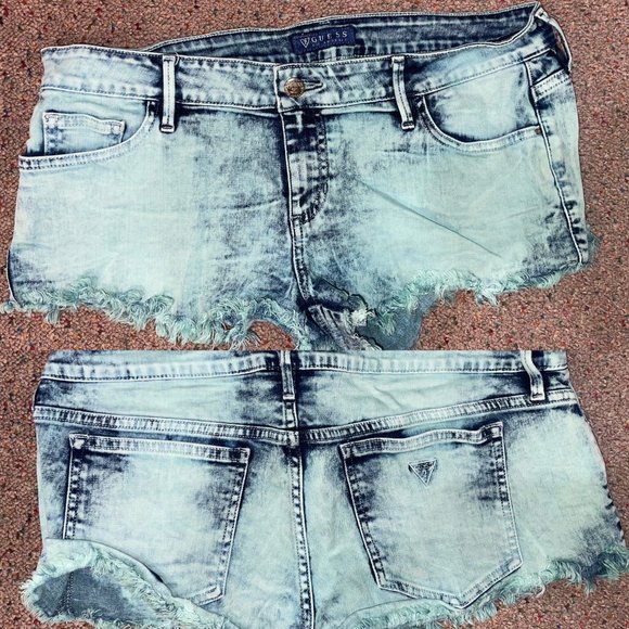 Guess blue tie-dye short jean shorts size 30 - Picture 1 of 4